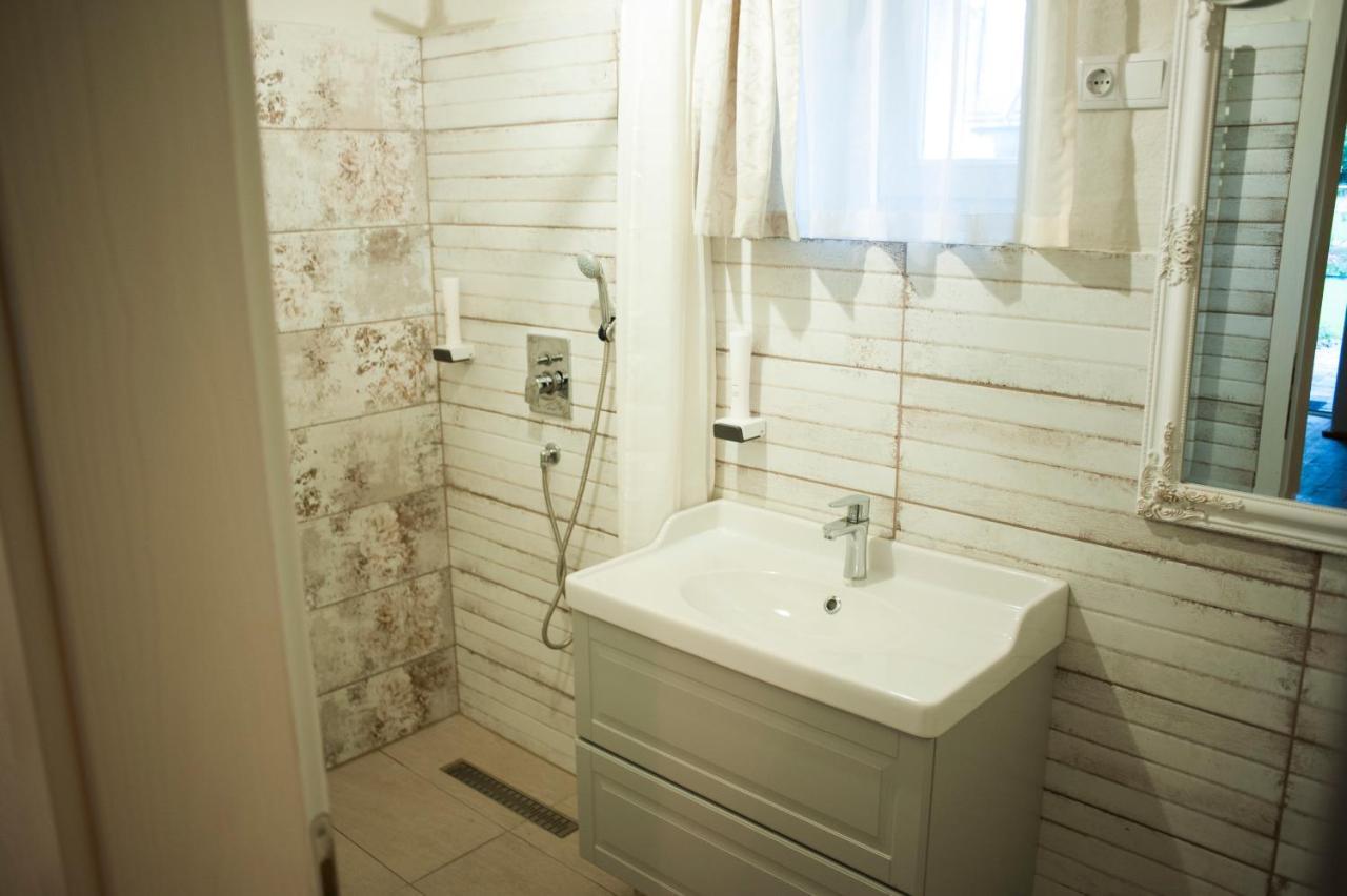 טטה Pajta Apartman Es Vendeghaz מראה חיצוני תמונה