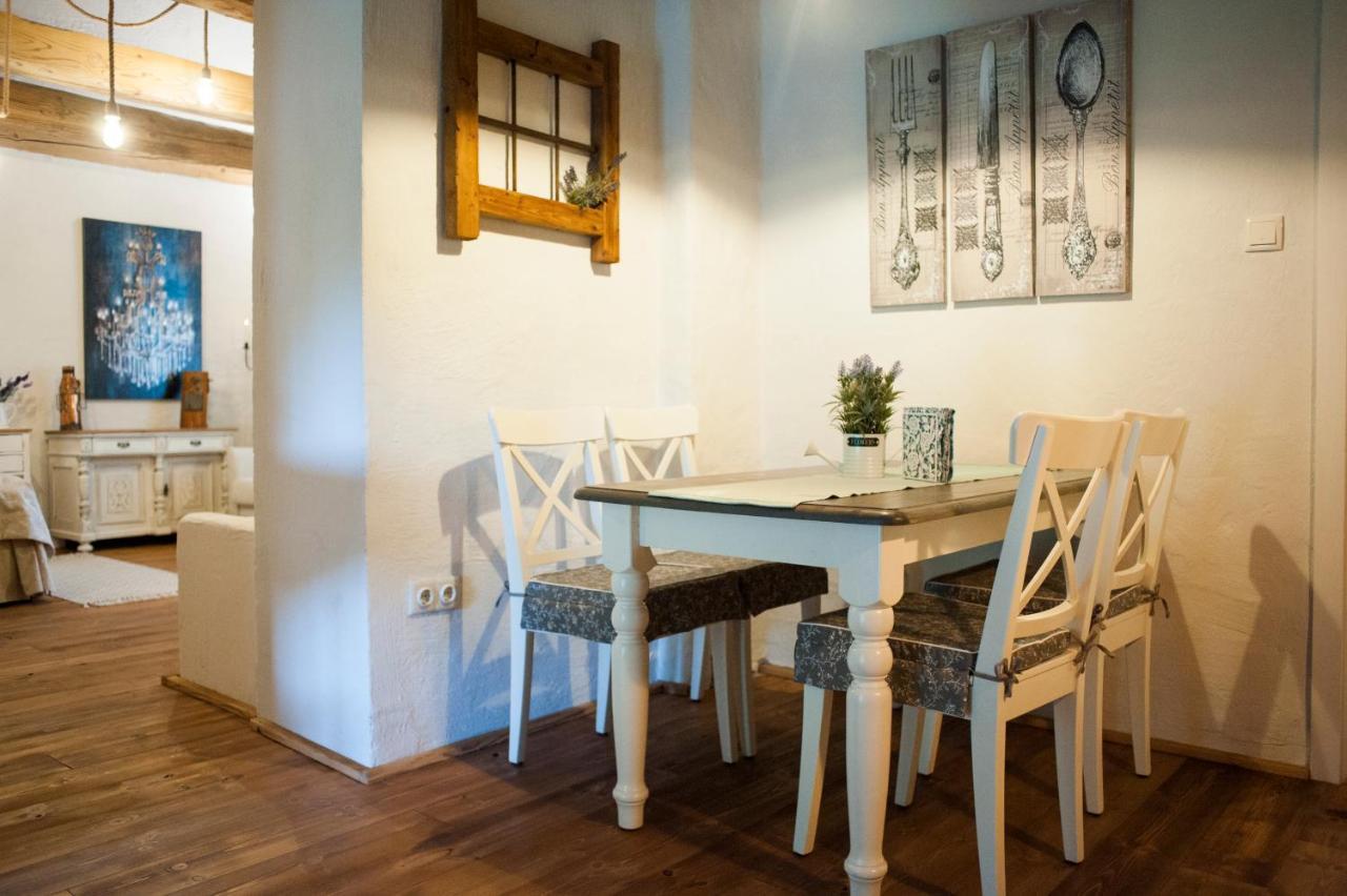 טטה Pajta Apartman Es Vendeghaz מראה חיצוני תמונה