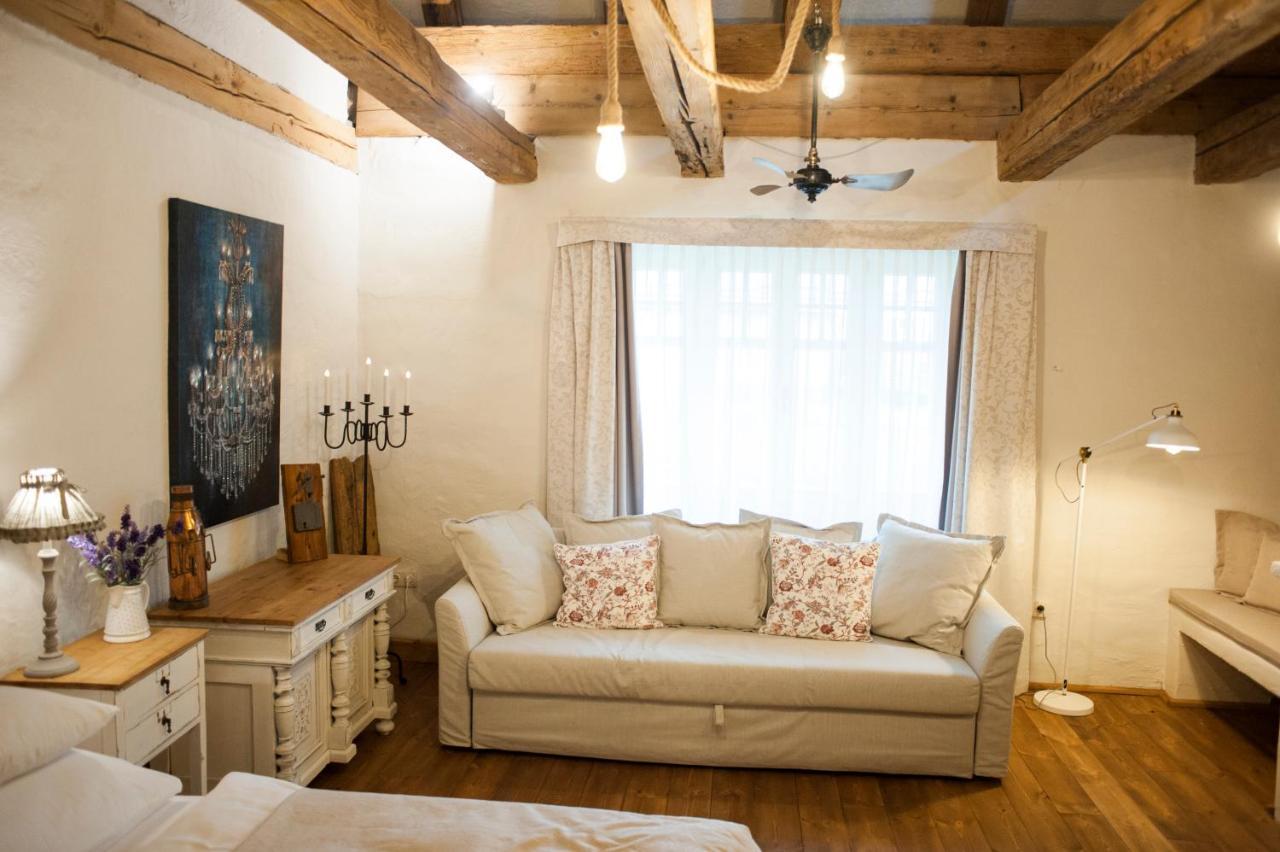 טטה Pajta Apartman Es Vendeghaz מראה חיצוני תמונה